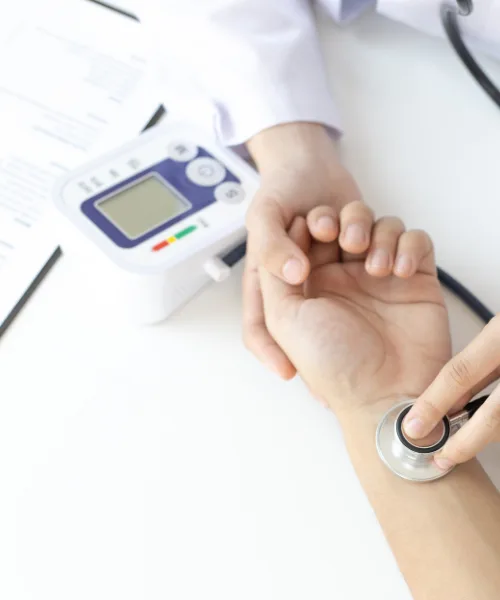 ¿Qué médico trata hipertensión pulmonar?